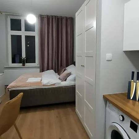 Hugo Star Apartment *