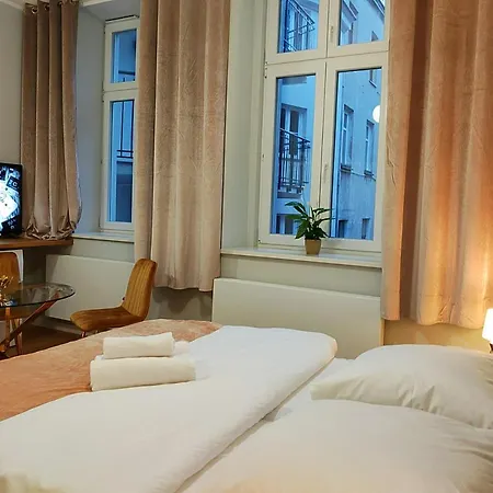 Hugo Star Apartment